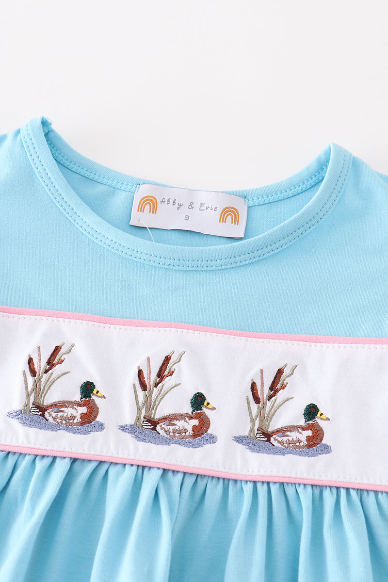 Blue duck embroidery girl set