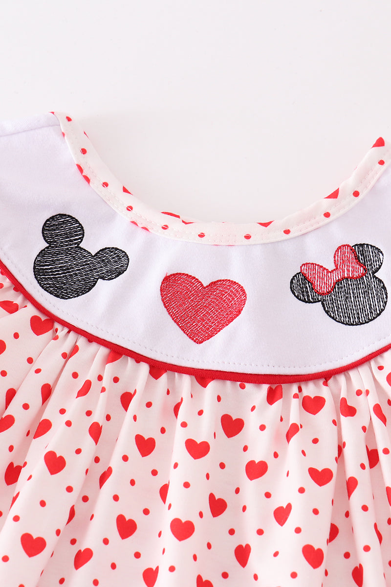 Red heart character embroidery girl set